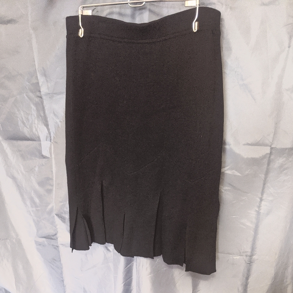 4)St John Milano Knit Carwash Midi Skirt